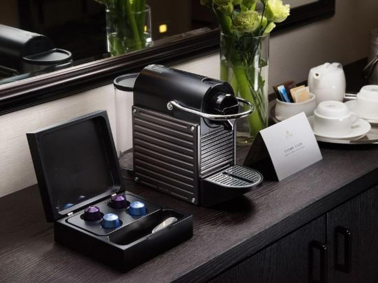 Grand Hi Lai Hotel Kaohsiung Exterior foto A Nespresso machine
